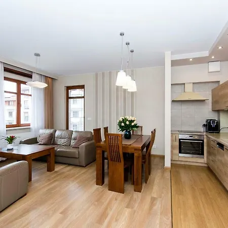 Gold - Neptun Park By Oneapartments *